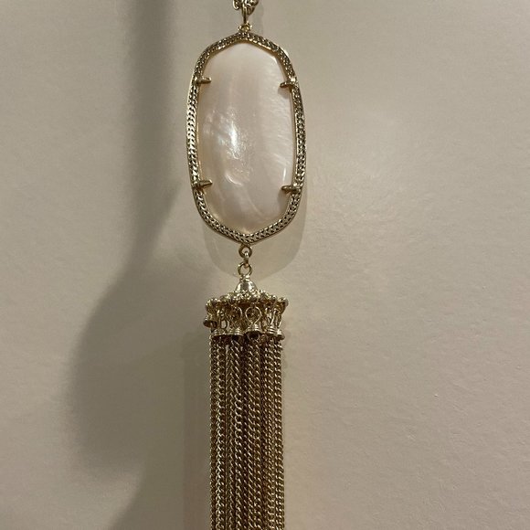 Kendra Scott Pendant Necklace - Picture 1 of 2